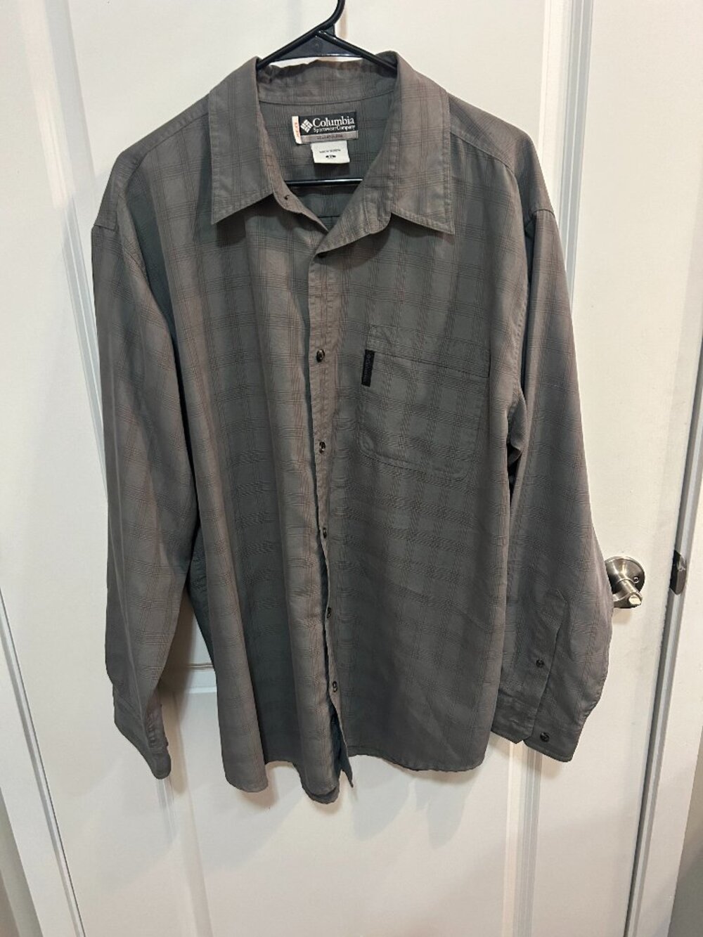 Columbia Men’s XL Button Up Shirt Gray Brown Plaid XCO Outdoor Hiking Gorpcore